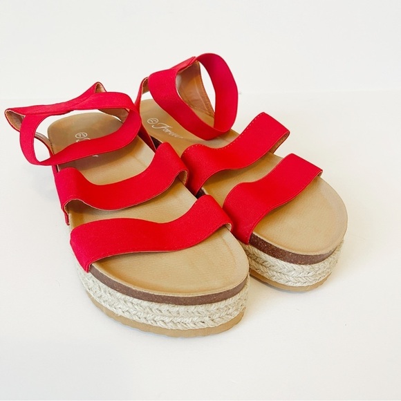 FOREVER 21 | Red Strappy Flatform Sandals Sz 7.5 - Picture 3 of 7